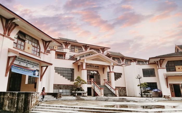 Muốn có album ảnh ngàn like, đến ngay những trường ĐH có khuôn viên 'đỉnh của chóp' này