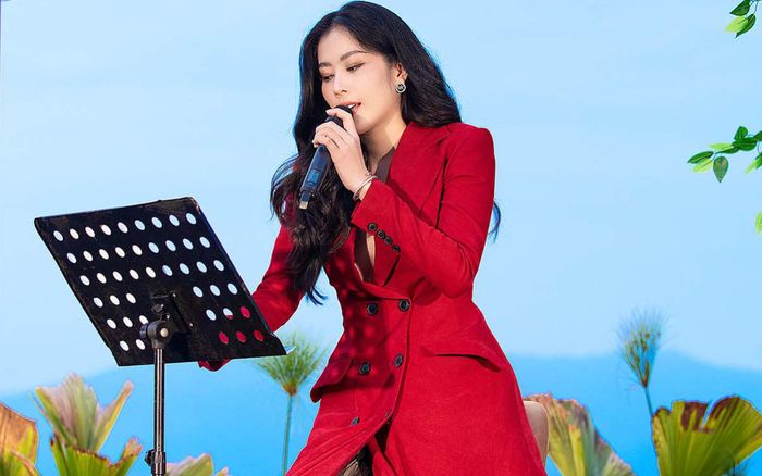 Nam Em lên tiếng trải lòng khi bị khán giả khuyên đừng nên hát nhạc buồn