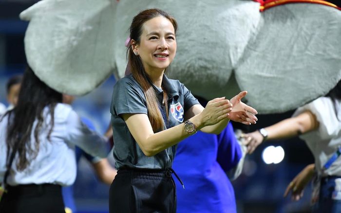 HLV Polking sẽ 'cầu cứu' Madam Pang để đấu ông Park?