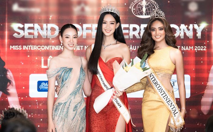 Đương kim Miss Intercontinental trao sash cho Bảo Ngọc: 'Cô ấy sẽ giành được vương miện'