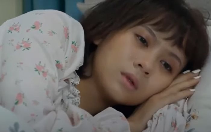 Chồng Cũ, Vợ Cũ, Người Yêu Cũ lộ 'sạn phim' to tướng khiến khán giả ngán ngẩm