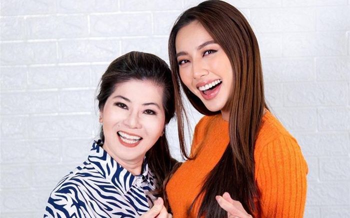 Mối quan hệ thân thiết không kém ruột thịt của Hoa hậu Thùy Tiên và phó chủ tịch Miss Grand