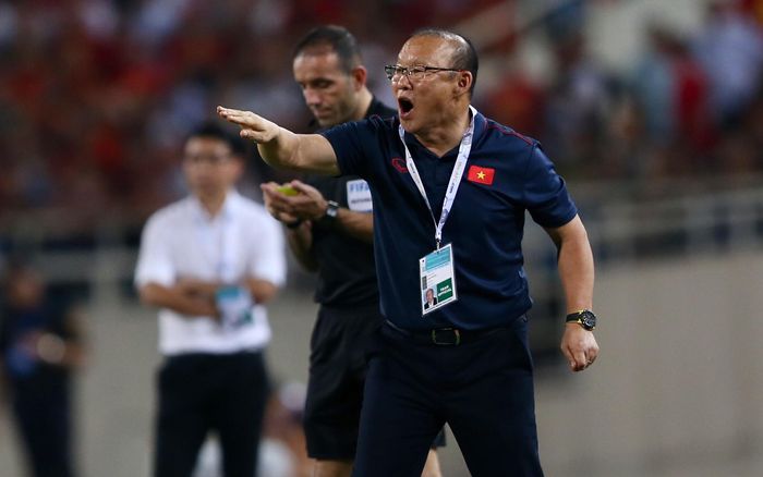 Bạo lực của V.League tăng mạnh khiến ông Park lo cho tham vọng vô địch AFF Cup 2022