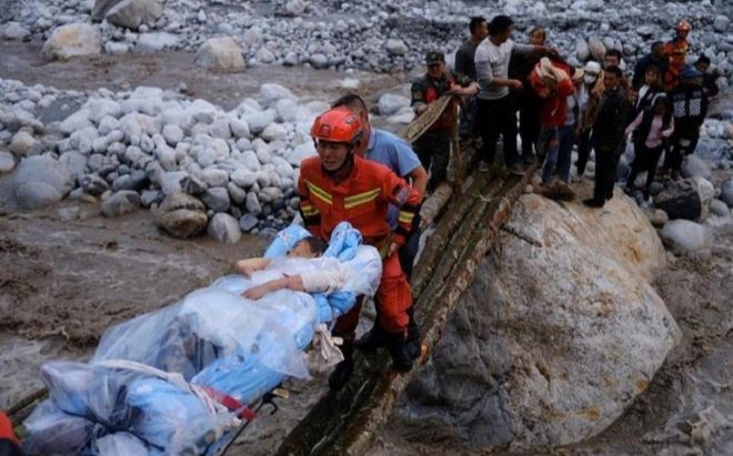 Động đất tại Tứ Xuyên: Số người thiệt mạng tăng lên 65, cứu hộ chạy đua với tử thần