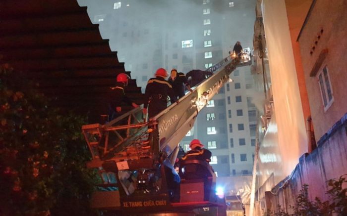 Đã có 32 người tử vong trong vụ cháy quán karaoke ở Bình Dương