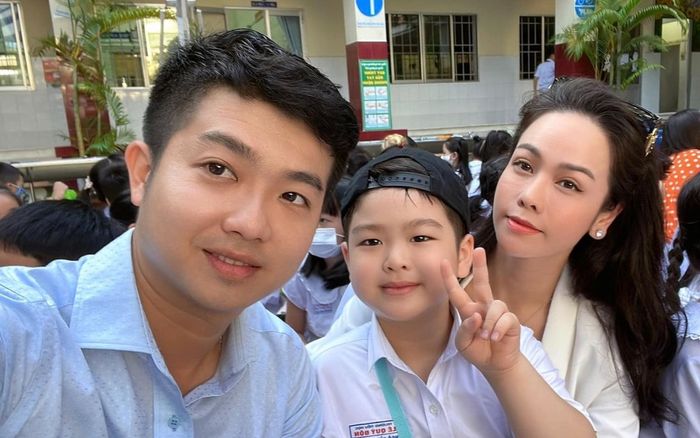 Dàn sao Việt hội ngộ cùng chồng cũ trong ngày tựu trường của con