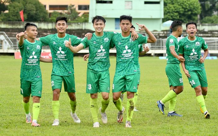 Sau Cần Thơ FC, đến lượt CLB của HLV Hoàng Anh Tuấn nợ 5 tháng lương
