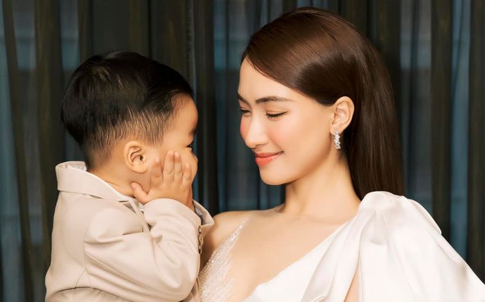 Hòa Minzy tiết lộ sở thích đặc biệt của con trai sau ồn ào với bạn trai cũ