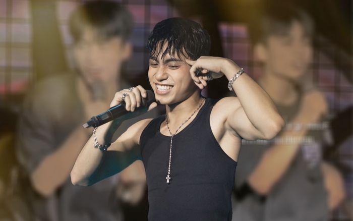 Bất ngờ trước nhan sắc khác nhau '1 trời 1 vực' của em trai Sơn Tùng khi tổng duyệt và lúc biểu diễn?