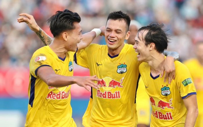 Văn Toàn có 2 lần ngã nhưng không có phạt đền, HAGL hoà đáng tiếc trước Bình Dương