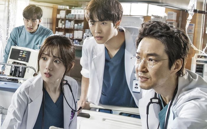 Ahn Hyo Seop, Lee Sung Kyung xác nhận sẽ trở lại trong Người Thầy Y Đức mùa 3