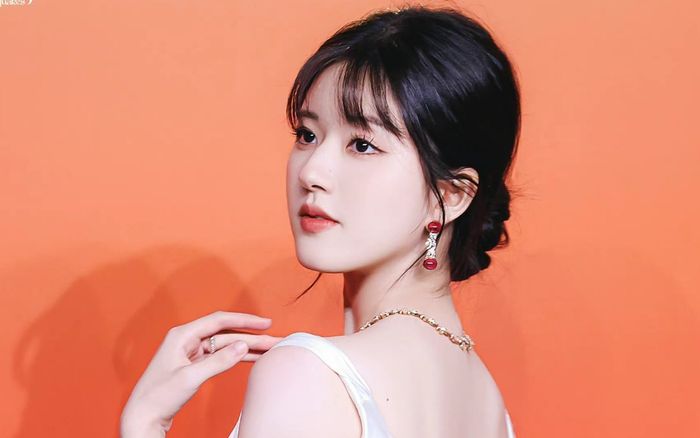 Triệu Lộ Tư có phim chiếu đài đầu tiên sau 5 năm ra mắt, thế này mà vẫn than 'sự nghiệp không thuận lợi'