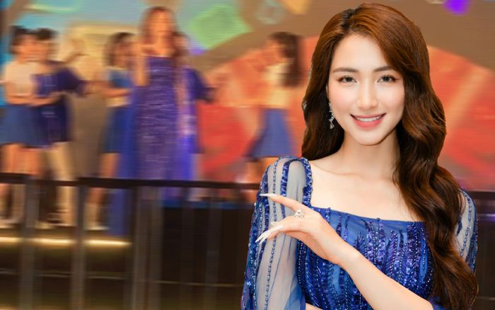 Hòa Minzy xử lý 'cao tay' khi đang hát thì bất ngờ bị tắt nhạc, dân mạng ngán ngẩm cách làm việc của ekip