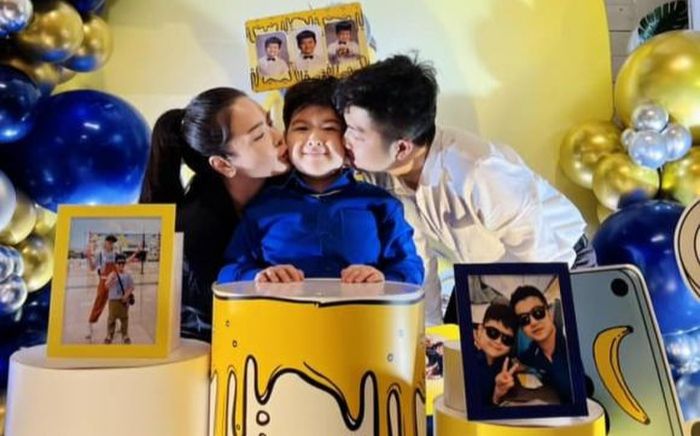 Những cặp vợ chồng nhà sao Việt dù 'đường ai nấy đi' nhưng vẫn hy sinh vì con