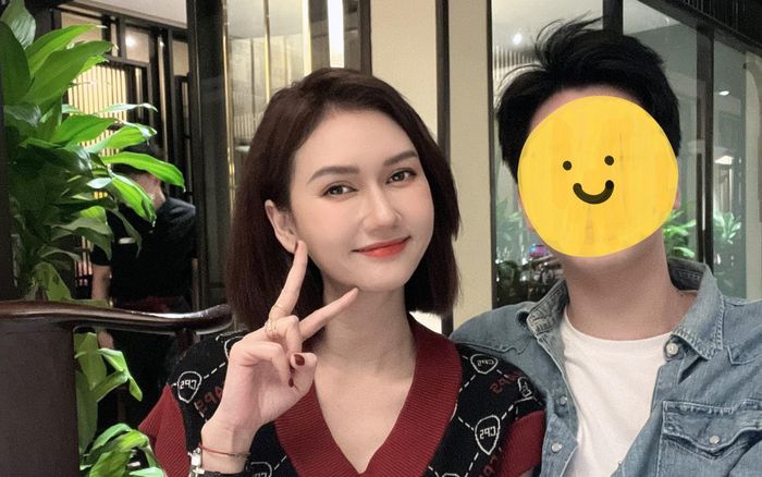 Chia tay Đình Tú chưa đầy nửa năm, Hương Giang đã có 'tình mới'?