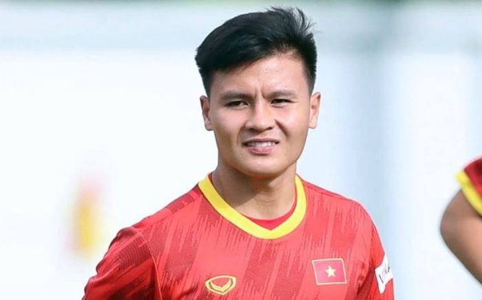 Quang Hải trải lòng về sự khó khăn ở Pau FC