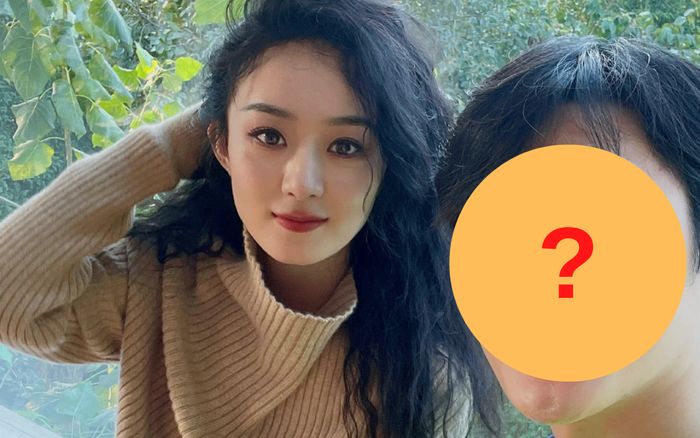 Bắt gặp Triệu Lệ Dĩnh thân mật với một người đàn ông bảnh bao giữa tin tái hợp với Phùng Thiệu Phong