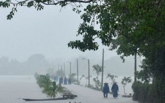 Bão số 4 đổ bộ vào đất liền, suy yếu thành áp thấp nhiệt đới