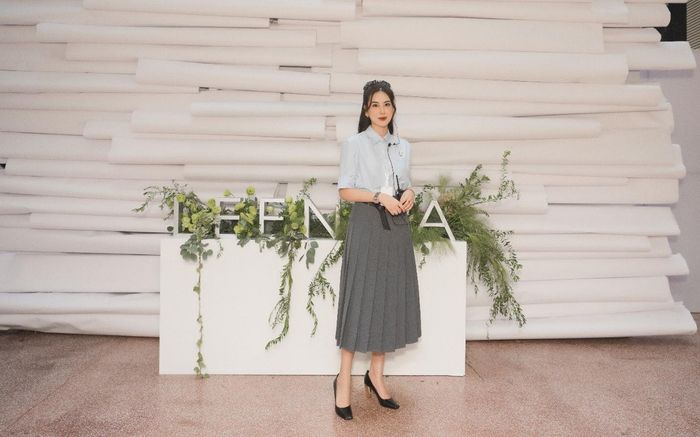 Nhà sáng lập Hoa Mộc Lâm tôn vinh mùa thu Hà Nội trong bộ sưu tập mới của Leenaa