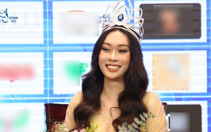 Tân hoa hậu Ban Mai đáp trả tin đồn thiên vị khi đăng quang Miss Peace Vietnam