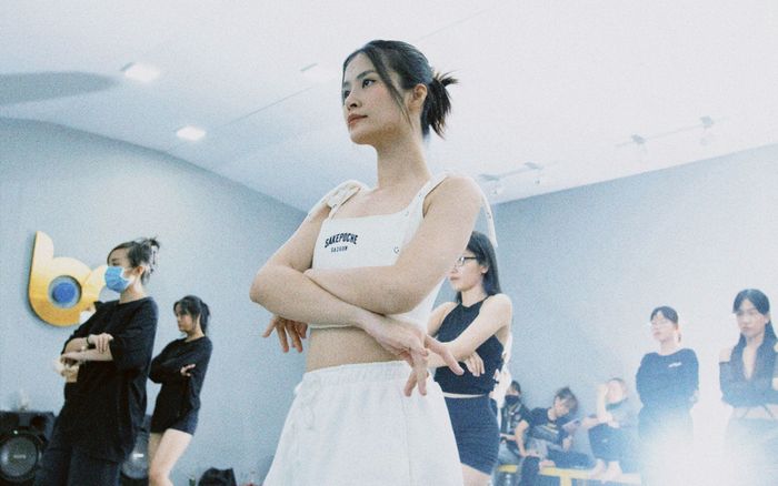 Yêu thương fan như Đông Nhi, dặn dò 'chớ nên về sớm' để không bỏ lỡ điều đặc biệt