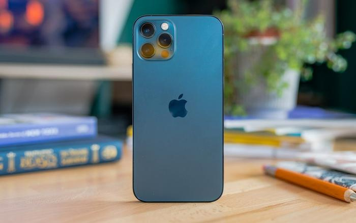 iPhone 11, 12 trên đà giảm giá kịch sàn