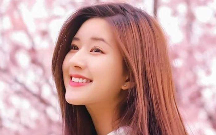 Triệu Lộ Tư đứng đầu lứa tiểu hoa 95, người khen - kẻ chê tơi tả