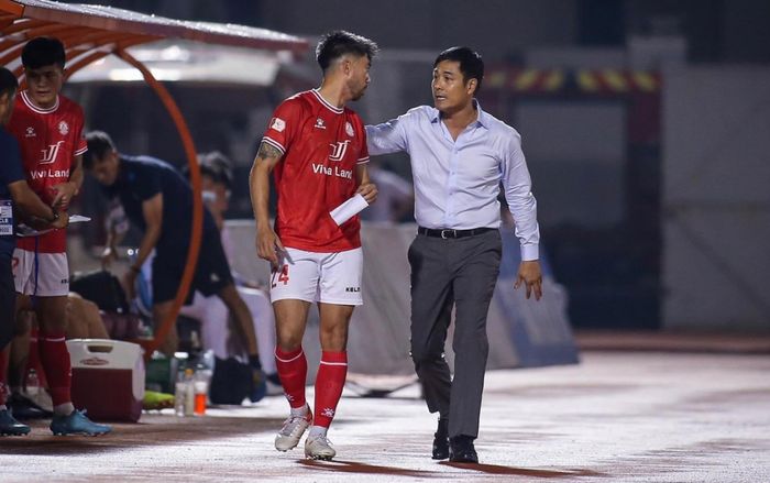 Chủ tịch Hữu Thắng, HLV Việt Hoàng sẽ chia tay CLB TPHCM