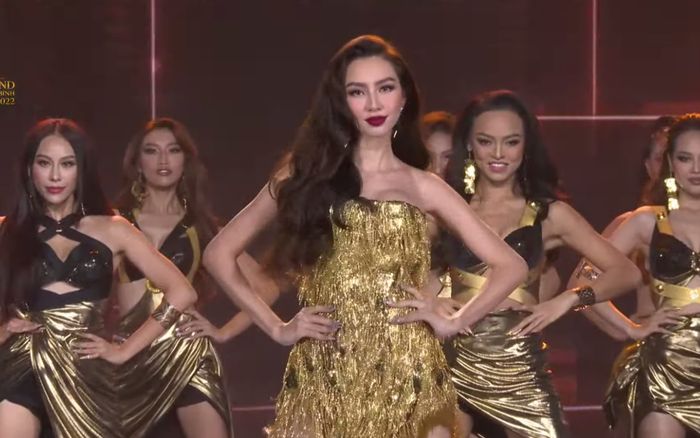 Thùy Tiên cùng dàn thí sinh Miss Grand Vietnam bị chê nhảy 'ô dề', như đang 'chặt thịt'