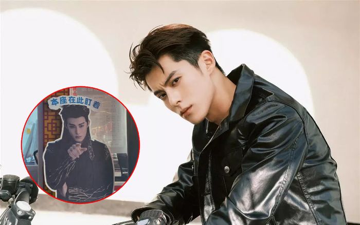 Cười ngất với standee quảng bá 'có 1 không 2' của Vương Hạc Đệ