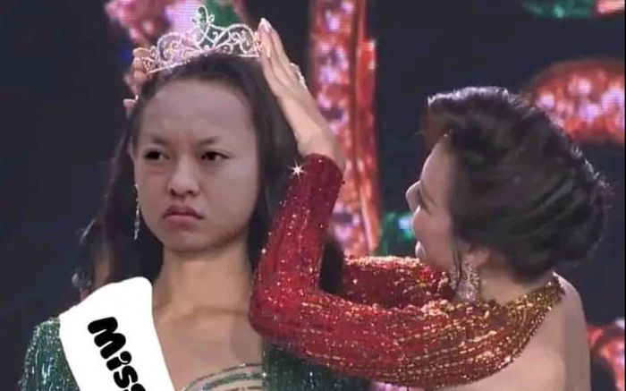 Hài hước như cư dân mạng: Hết cà khịa đến chế meme về màn ứng xử của Mai Ngô