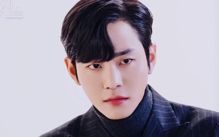 'Chia tay' Kim Se Jeong, Ahn Hyo Seop tự tin khoe body cực 'mlem' khiến dân tình 'rớt hết liêm sỉ'