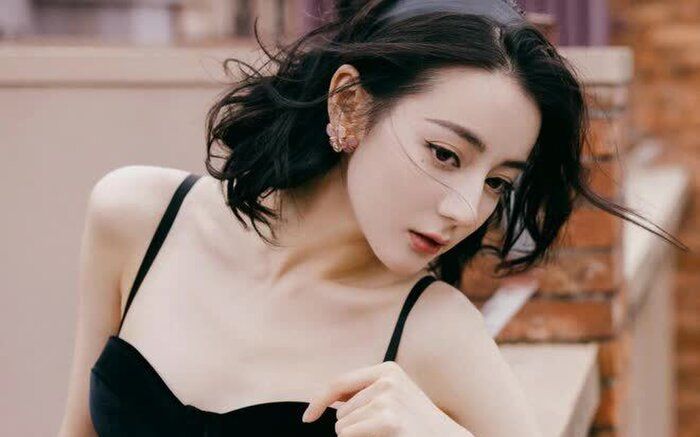 Sở hữu loạt phim có tiếng nhưng Địch Lệ Nhiệt Ba vẫn khó bạo ở Trung Quốc, lý do vì sao?