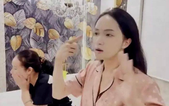 Tự tin để mặt mộc nhưng Hương Giang lại bị netizen nhắc nhở về điều này