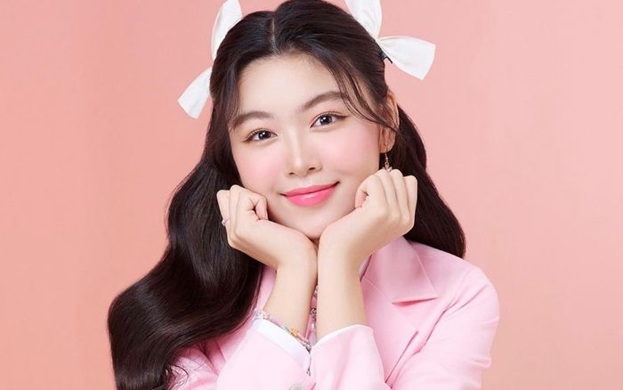 Con gái Quyền Linh tiếp tục gây sốt với visual 'xinh như búp bê', nhan sắc đẹp tựa hoa hậu