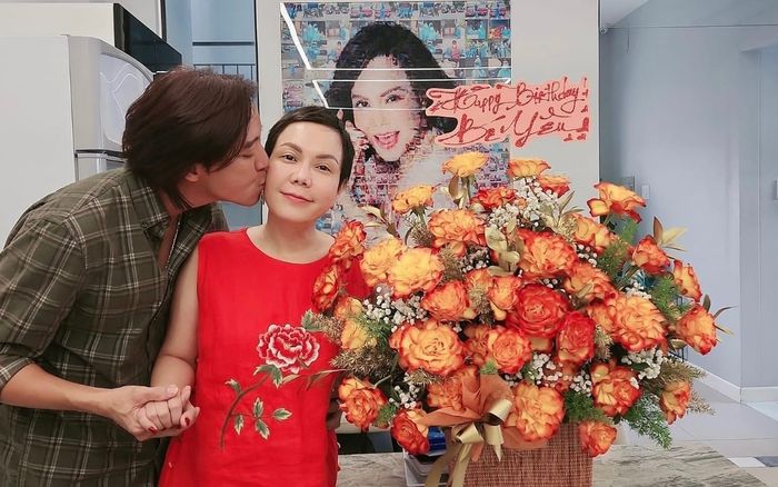 Việt Hương xúc động bất ngờ nhận được quà sinh nhật đặc biệt từ con gái