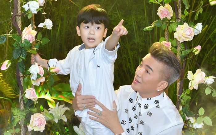 Đàm Vĩnh Hưng thông báo lập tài khoản mạng xã hội cho con trai