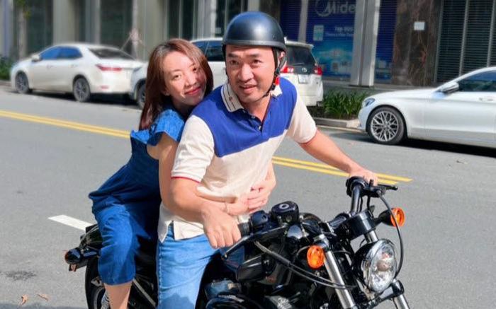 Thu Trang chi tiền 'khủng' mua xe mô tô tặng Tiến Luật sau 6 năm chờ đợi mòn mỏi