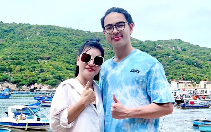 Cát Phượng hoang mang khi nghe tin con trai muốn thi thể hình