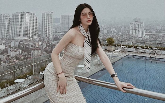 Choáng ngợp trước BST hàng hiệu của bạn gái Quang Hải