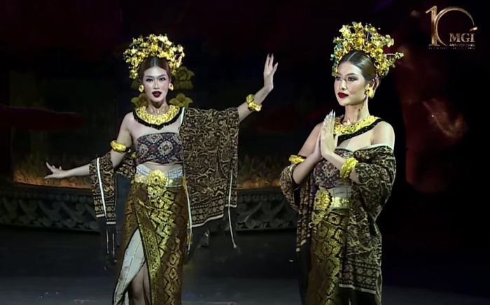 Thiên Ân lộng lẫy như nữ hoàng trong trang phục truyền thống Indo, sẵn sàng giựt vương miện?