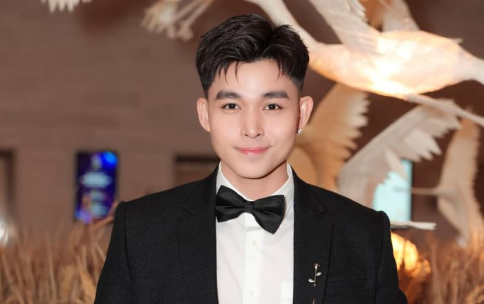 Dàn sao Việt 'bất lực' khi thấy lượt theo dõi trên mạng xã hội 'bay màu'