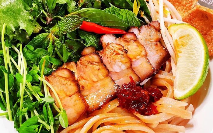 Cao Lầu - Tinh túy văn hóa ẩm thực Hội An