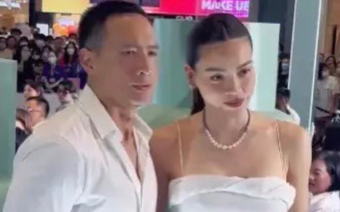 Hà Hồ - Kim Lý lộ diện sau sự cố mất trộm, liên tục phát 'cẩu lương' giữa chốn đông người