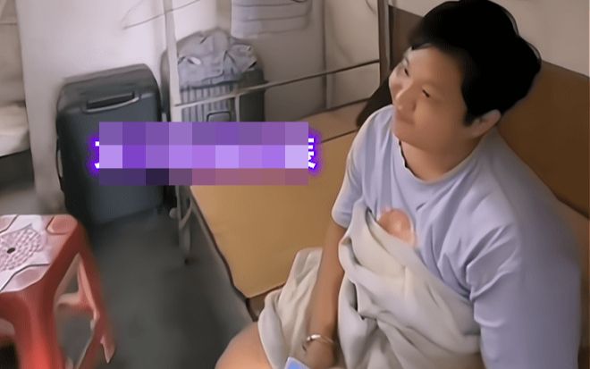 Cô gái giả trai vào sống trong ký túc xá nam, biết lí do nhiều người đồng cảm