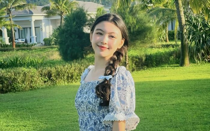 Lọ Lem nhà Quyền Linh tiếp tục 'đốn tim' với vẻ đẹp trong veo tuổi trăng tròn