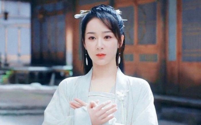 Dương Tử bất ngờ dính tin đồn 'sập phòng', Thanh Trâm Hành chính là nguyên nhân?