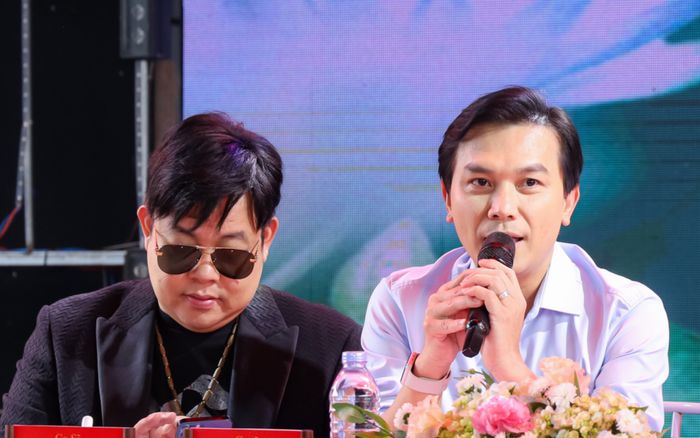 Mạnh Quỳnh về nước ủng hộ 100 triệu đồng cho đêm nhạc từ thiện giúp trẻ em mồ côi vì dịch Covid-19