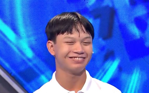 Giữ vững phong độ, nam sinh Huế xuất sắc giành vòng nguyệt quế và bước tiếp vào trận thi tháng Olympia