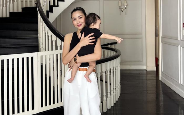 Hà Tăng khoe khoảnh khắc được con út tặng quà đặc biệt nhân dịp sinh nhật